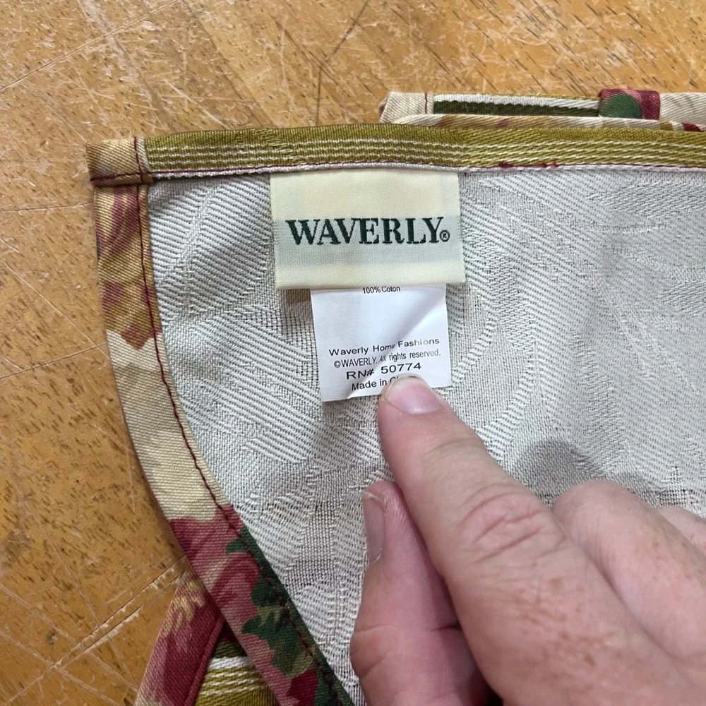 Vtg Waverly Scalloped Fairfield Floral Valance Burgundy Green Striped Trim 78x17